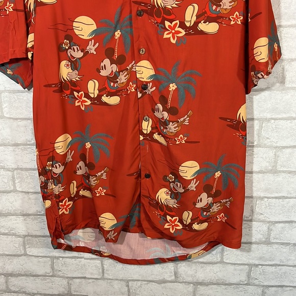 Disney Mickey Mouse Hawaiian theme button down shirt size Small - Picture 4 of 13